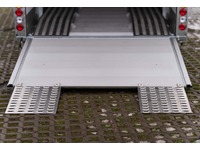 HRB7528_2838038 vehicle image