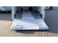 HRB7528_2838038 vehicle image