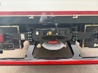 TMR8055_2868619 vehicle image