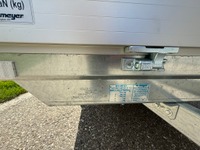 HUTT218_2962988 vehicle image