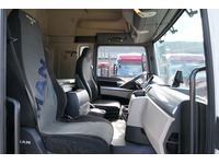 DOLD2821_3017602 vehicle image