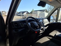 NAEF243_2834862 vehicle image