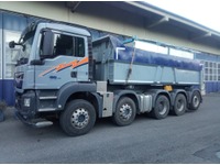 0572025 vehicle image