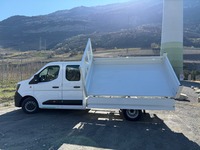 VISA147_2871834 vehicle image