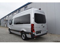 TOC1273_2727367 vehicle image