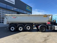 AGRO3463_3030083 vehicle image