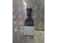 NUES8043_2868375 vehicle image