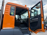 UNIK8334_2945994 vehicle image