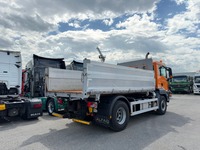 UNIK8334_2945994 vehicle image