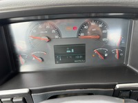 UNIK8334_2870337 vehicle image