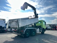 UNIK8334_2726108 vehicle image