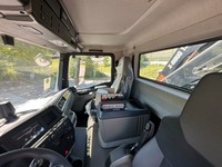 TMR8055_2753146 vehicle image