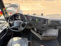 UNIK8334_2964579 vehicle image