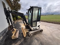 MERC9702_2777687 vehicle image