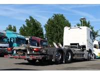 DOLD2821_2900544 vehicle image