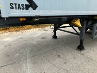 INTG9387_2744837 vehicle image