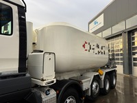 AGRO3463_2777369 vehicle image