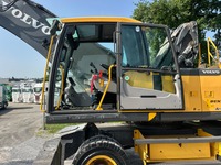 UNIK8334_2691002 vehicle image