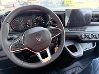 PERR4521_2925648 vehicle image