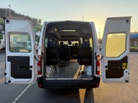 THOM6454_2952098 vehicle image