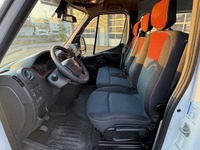 THOM6454_2952098 vehicle image