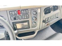 TAMZ4659_2832079 vehicle image