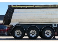 DOLD2821_2696935 vehicle image