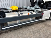 MAN126_2735652 vehicle image