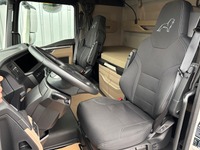 MAN126_2735652 vehicle image