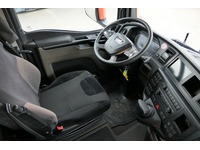 DOLD2821_2886685 vehicle image