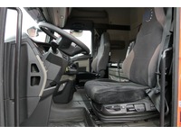 DOLD2821_2886685 vehicle image