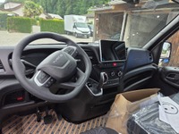 SOMM2698_2961291 vehicle image