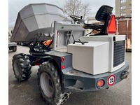 MISU2375_2825348 vehicle image