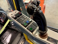 WEHR4037_2800620 vehicle image