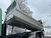 UNIK8334_2764710 vehicle image