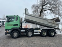 UNIK8334_2764710 vehicle image