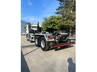 GRUN9543_2956602 vehicle image