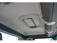 DOLD2821_2738899 vehicle image