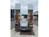 INTG9387_2741217 vehicle image